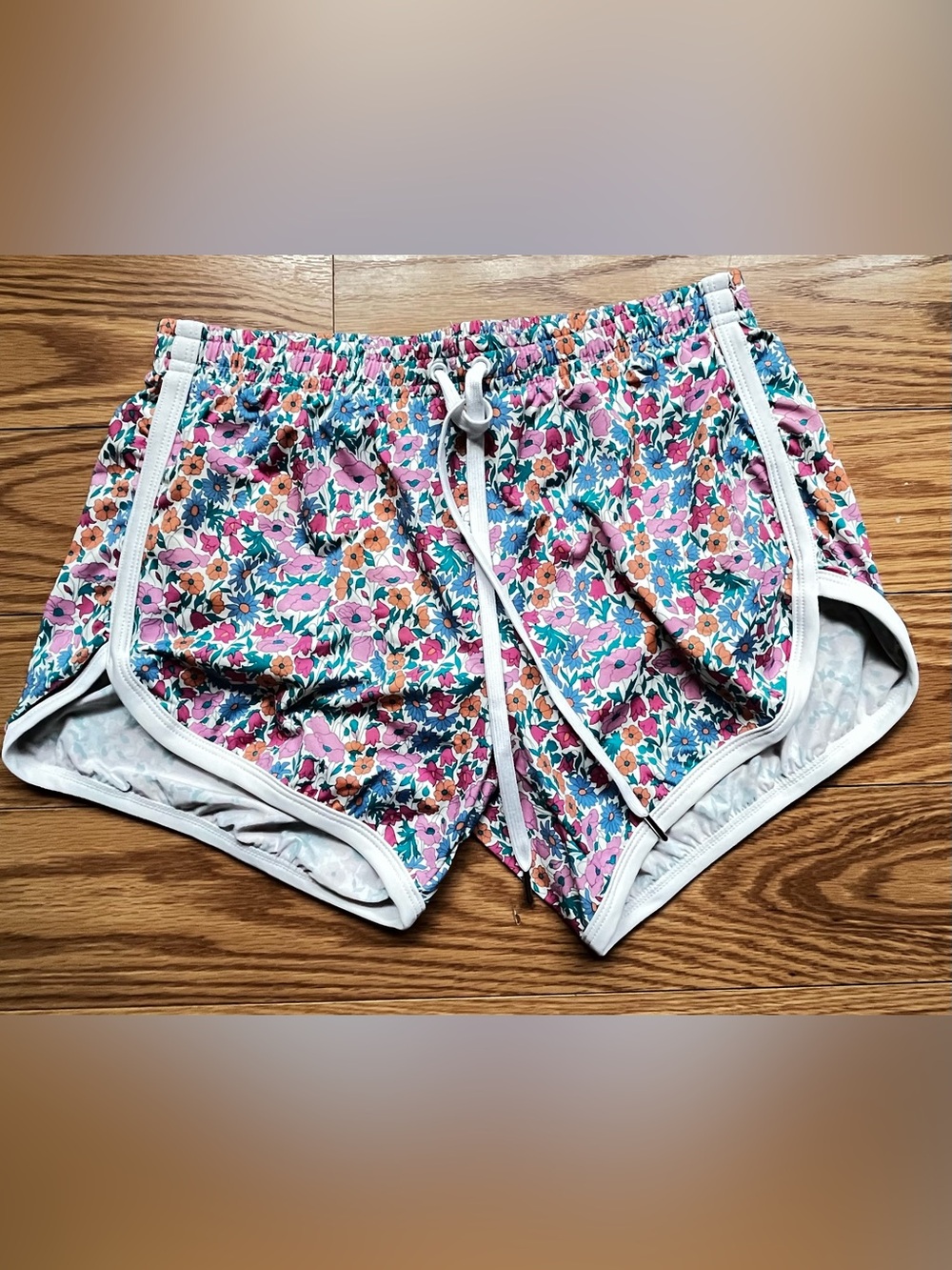 Pool Boy Men’s Vibrant Dusk Blossom floral pattern swim trunk size small